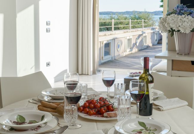 Apartment in Sirmione - Arcimboldo House Apartment in Sirmione - Arcimboldo House